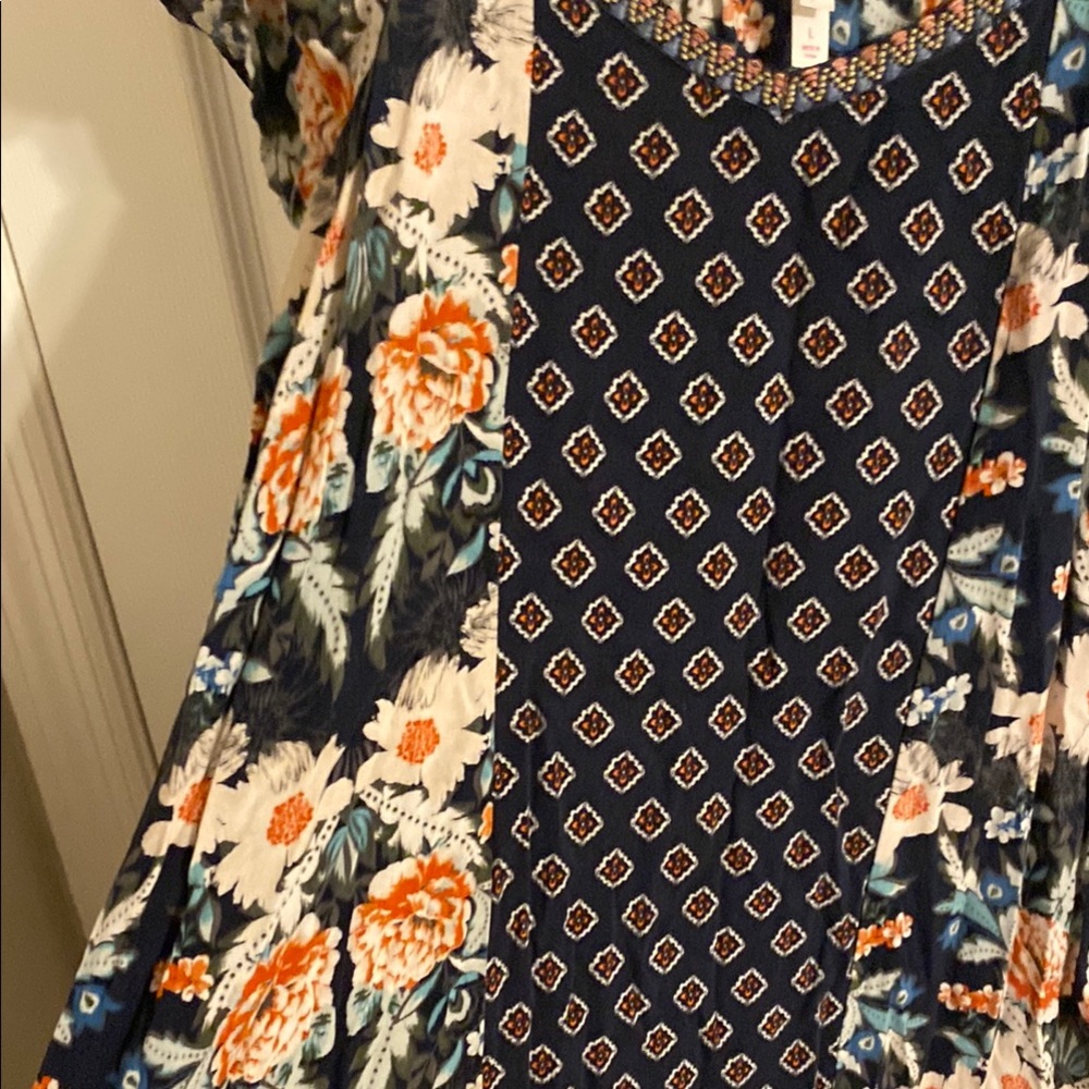 Floral Patterned Dress with Ruffle Sleeves - Picture 4 of 5